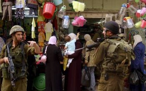 Ασφυκτικά μέτρα των Ισραηλινών στη Δ. Οχθη