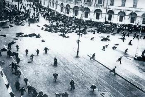 Διαδήλωση στην Πετρούπολη στις 4 Ιούλη 1917 και δολοφονία του ειρηνικού πλήθους