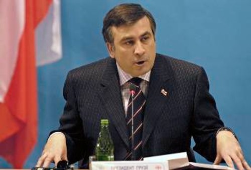Ο καταζητούμενος στη Γεωργία πρώην Πρόεδρος Μ. Σαακασβίλι έγινε ...Ουκρανός πολίτης και κυβερνήτης της Οδησσού
