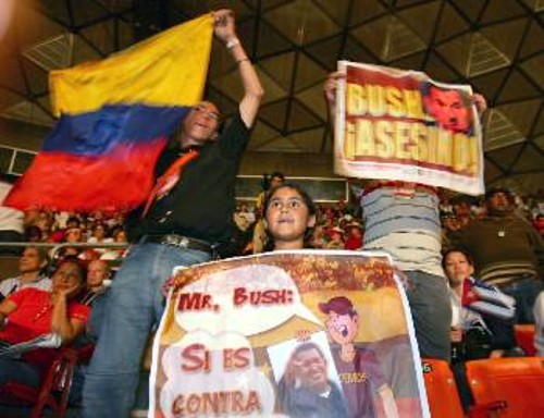 «Μπους δολοφόνε» φωνάζουν οι διαδηλωτές στη Βενεζουέλα