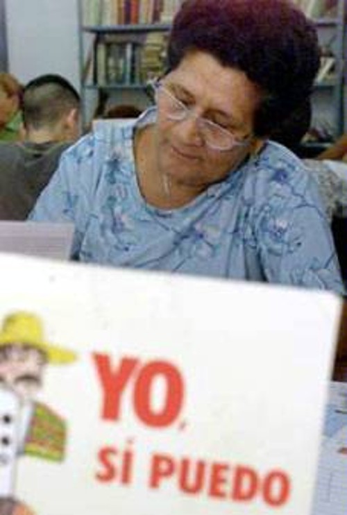 Με το κουβανικό πρόγραμμα «Ναι Μπορώ!» εκατομμύρια άνθρωποι έχουν ξεπεράσει το εμπόδιο του αναλφαβητισμού