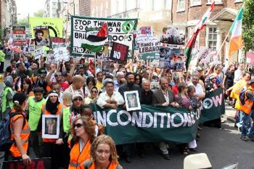 Από παλιότερες διαδηλώσεις στη Βρετανία ενάντια στους πολέμους στη Μέση Ανατολή