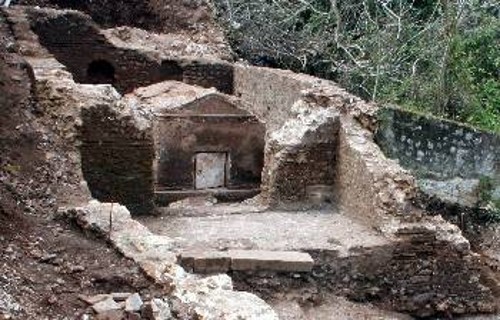 Ο τάφος ρωμαϊκής περιόδου που βρέθηκε στο Φισκάρδο