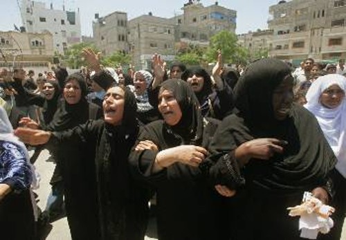 Οι Παλαιστίνιες μάνες εξακολουθούν να χάνουν τα παιδιά τους από τη βάρβαρη κατοχή και το «διαίρει και βασίλευε» που βολεύει πάλι την κατοχή