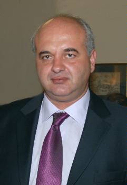 Ο Νίκος Καραθανασόπουλος
