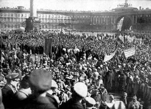 Συγκέντρωση μπολσεβίκων στην πλατεία Ουρίτσκι του Λένινγκραντ, τη δεκαετία του 1920