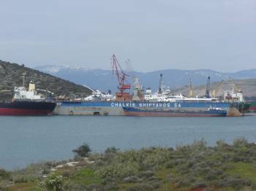 Πλοία προς επισκευή στο Ναυπηγείο της Χαλκίδας