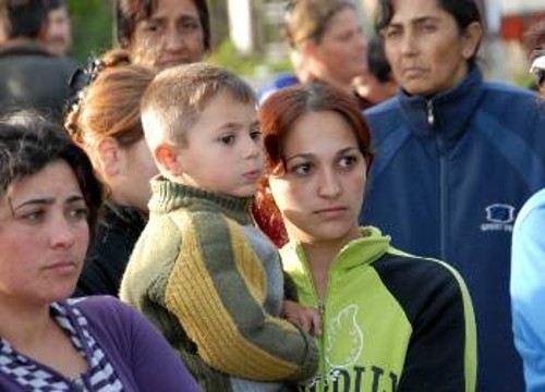 Στο πλευρό των μεταναστών κολίγων της Ν. Μανωλάδας θα βρεθούν ξανά την άλλη Κυριακή οι ταξικές δυνάμεις και το ΠΑΜΕ