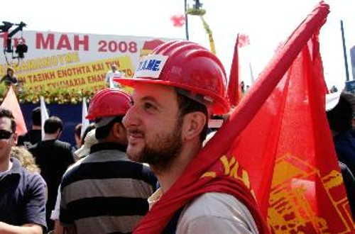 Οι εργάτες διαδήλωσαν με το ΠΑΜΕ