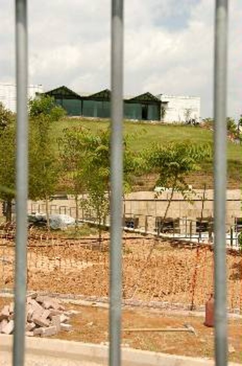 Μάης 2008: Οι επεκτάσεις του Μεγάρου εναντίον του ελεύθερου χώρου και του περιβάλλοντος του μουσείου στο πρώην ΕΑΤ - ΕΣΑ στο Πάρκο Ελευθερίας