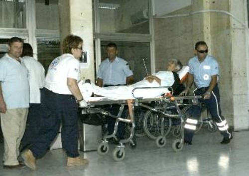 Η εκκένωση του νοσοκομείου αποκάλυψε τις εγκληματικές ευθύνες των κυβερνήσεων ΝΔ - ΠΑΣΟΚ. Που γνώριζαν τα προβλήματα στατικότητας αλλά δεν πήραν κανένα μέτρο!