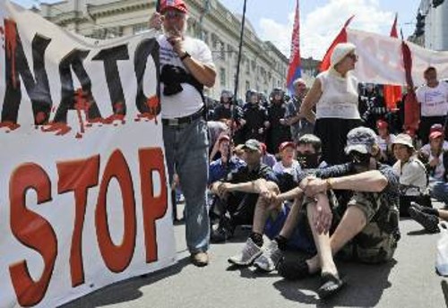Από παλιότερη κινητοποίηση ενάντια στην παρουσία του ΝΑΤΟ στη Μαύρη Θάλασσα