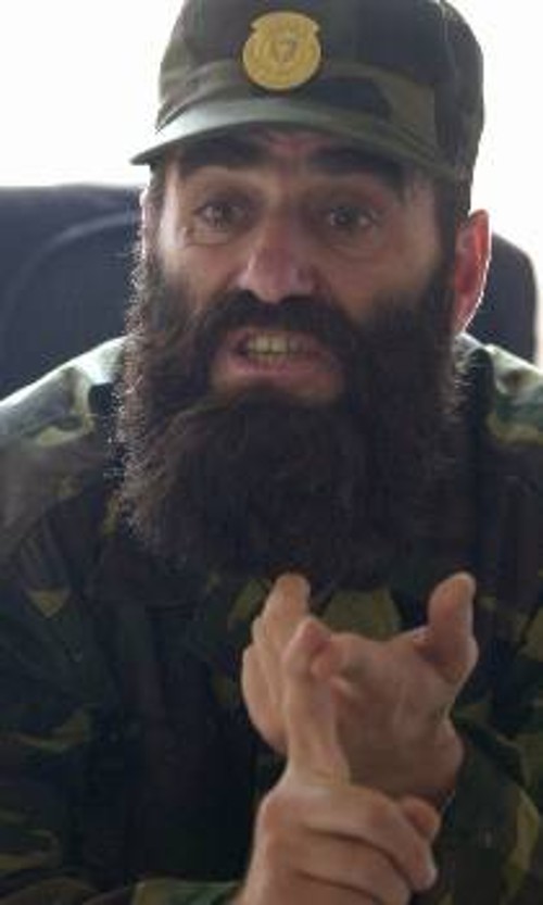 Ο Λέσι φέρεται σαν ένας από τους οπλαρχηγούς του «Απελευθερωτικού Στρατού» που δρα στο Πρέσεβο