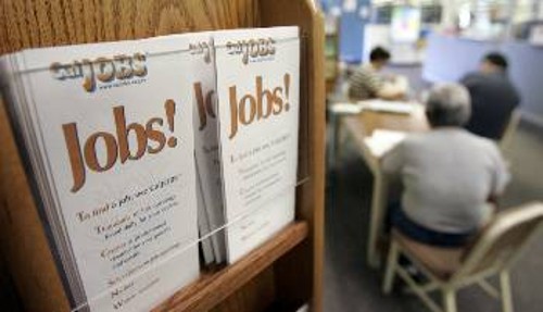 Η ανεργία καλπάζει στις ΗΠΑ