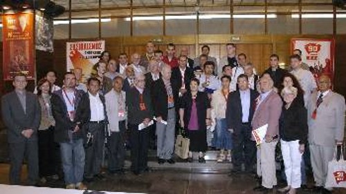 Οι διεθνείς αντιπροσωπείες με την ΓΓ της ΚΕ του ΚΚΕ, Αλέκα Παπαρήγα