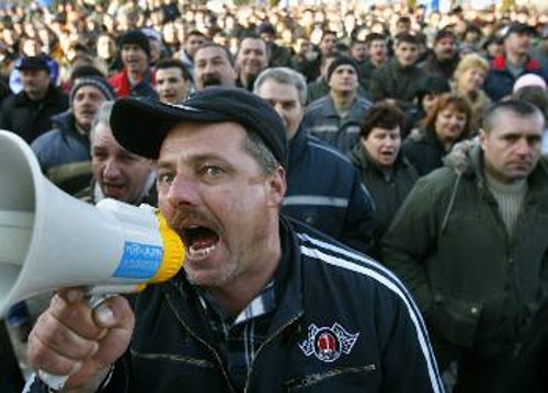 Διαμαρτυρίες για τις απολύσεις στη Ρουμανία