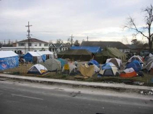 Τεράστια τεντούπολη αστέγων στην Καλιφόρνια