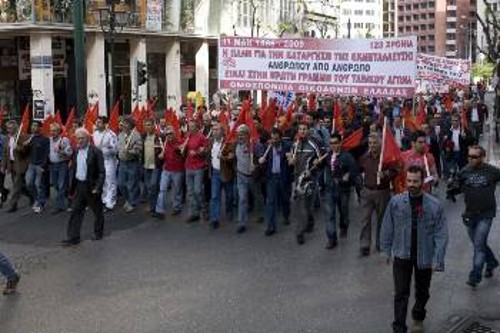 Οι οικοδόμοι στη διαδήλωση της Πρωτομαγιάς στην Αθήνα