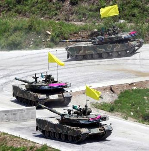 Απρίλης 2009: Στρατιωτικά γυμνάσια Νοτιοκορεατικών δυνάμεων και ΗΠΑ, ως μόνιμη απειλή στην περιοχή 
