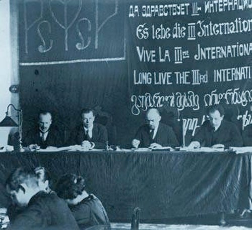 Ο Λένιν στο προεδρείο του 1ου Συνεδρίου της Γ΄ Κομμουνιστικής Διεθνούς