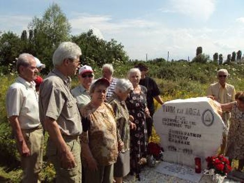 Από πρόσφατη επίσκεψη - προσκύνημα της ΠΕΑΕΑ ΔΣΕ στο σημείο που βρίσκονται θαμμένοι οι μαχητές του ΔΣΕ στη Φλώρινα