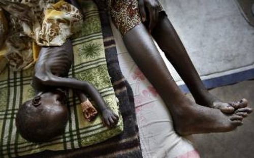 Εκατομμύρια είναι τα παιδιά που πεθαίνουν από την πείνα κάθε χρόνο σε χώρες που ξεζουμίζουν οι ιμπεριαλιστικές δυνάμεις