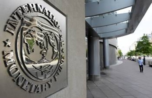 Η «κλιμάκωση των γεωπολιτικών κινδύνων» περιλαμβάνεται μεταξύ των πολλαπλών «αβεβαιοτήτων» που εντοπίζει το ΔΝΤ