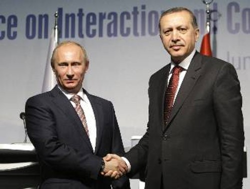 Οι πρωθυπουργοί της Ρωσίας και της Τουρκίας στην πρόσφατη Διεθνή Σύνοδο Ευρασίας και Μέσης Ανατολής