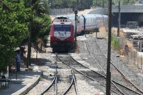 Ο έλεγχος των σιδηροδρόμων από τα μονοπώλια, θα τους δώσει στο πιάτο μεγάλο μέρος από τη μεταφορά εμπορευμάτων στο εσωτερικό και προς τα Βαλκάνια