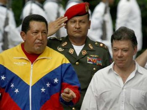 Οι πρόεδροι της Βενεζουέλας και της Κολομβίας κατά την πρόσφατη συνάντησή τους