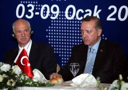 Παπανδρέου και Ερντογάν στην ετήσια διάσκεψη των πρεσβευτών της Τουρκίας, στο Ερζερούμ