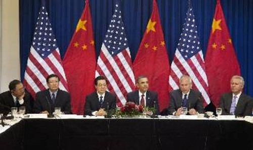 Οι πρόεδροι της Κίνας και των ΗΠΑ σε τραπέζι Αμερικανών επιχειρηματιών