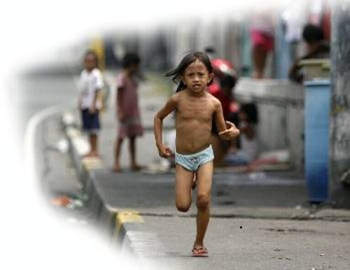 Η φωτογραφία περιλαμβάνεται στις σχετικές εκθέσεις της «Unisef», με την εξής λεζάντα: «Παιδιά του δρόμου στις Φιλιππίνες»