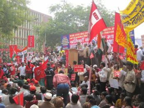Από τη δράση των κομμουνιστών στην Ινδία, που οργανώνουν τους εργατικούς αγώνες