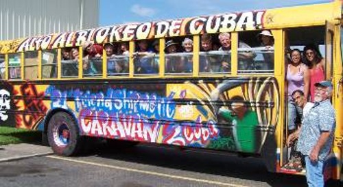 Στιγμιότυπο από το περσινό Καραβάνι Φιλίας και Αλληλεγγύης στην Κούβα