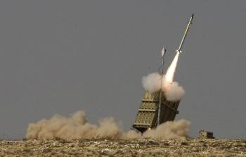 Τα σχέδια επίθεσης προς το Ιράν περιλαμβάνουν εκτός των αεροπορικών επιθέσεων και καταιγισμό πυρών, με εκατοντάδες πυραύλους «Κρουζ» και άλλους βαλλιστικούς πυραύλους