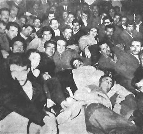 Φωτογραφία του 1962, από την πρώτη μέρα της απεργίας πείνας των χαλυβουργών