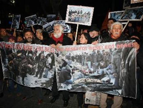 Από πρόσφατες διαδηλώσεις για το έγκλημα του τουρκικού στρατού κατά Κούρδων