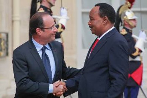 Η επέμβαση στο βόρειο Μάλι κυριάρχησε στη συνάντηση των Προέδρων Γαλλίας και Νίγηρα