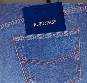Διαβατήριο της περιπλάνησης, της απασχολησιμότητας και της της εκμετάλλευσης είναι το «Ευρωδιαβατήριο»