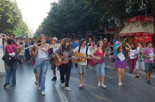 Από την πορεία «μετά μουσικής» το Σάββατο στη Θεσσαλονίκη