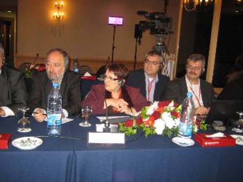 Η ελληνική αντιπροσωπεία στη Διεθνή Συνάντηση