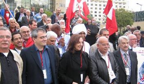 Από την παράσταση διαμαρτυρίας των εκπροσώπων στα γραφεία του ΟΗΕ στη Βηρυτό με τη συμμετοχή και του ΚΚΕ