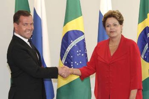 Από τη συνάντηση του Προέδρου της Ρωσίας Μεντβέντεφ και της Προέδρου της Βραζιλίας Ρουσέφ
