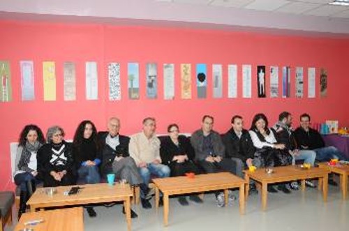 Η αντιπροσωπεία του ΚΚΕ και του ΚΕΘΕΑ στις εγκαταστάσεις του προγράμματος στις φυλακές της Θήβας