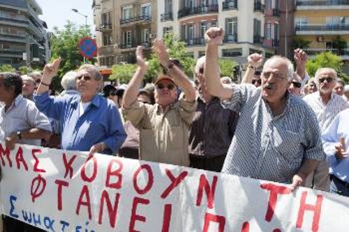 Μπροστά στις νέες εξελίξεις, οι συνταξιούχοι ετοιμάζουν το πανελλαδικό τους συλλαλητήριο στην Αθήνα, στις 19 Ιούνη