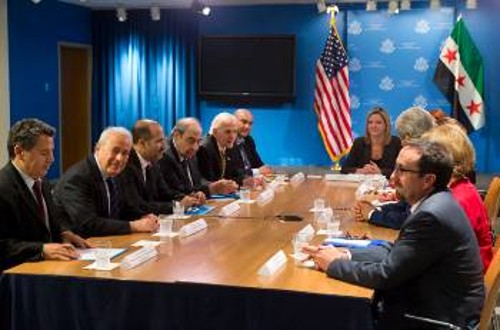 Οι λεγόμενοι «αντικαθεστωτικοί» της Συρίας, συναντούν τον υπουργό Εξωτερικών των ΗΠΑ (που αλλού;) στην έδρα του ΟΗΕ στη Νέα Υόρκη! Ολοι οι (κατά τον ΣΥΡΙΖΑ) «εκδημοκρατιστές», στο ίδιο τραπέζι...