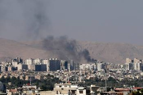 Οι πιέσεις για διερεύνηση των καταγγελιών σχετικά με τη χρήση χημικών όπλων συνοδεύονται με κλιμάκωση των συγκρούσεων στα ανατολικά προάστια της Δαμασκού