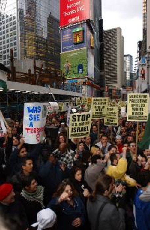 Από τις διαδηλώσεις που γίνονται στη Νέα Υόρκη