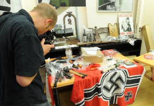 Παρά τις απαγορεύσεις, οι ναζιστικές οργανώσεις στη Γερμανία συνεχίζουν τη δράση τους